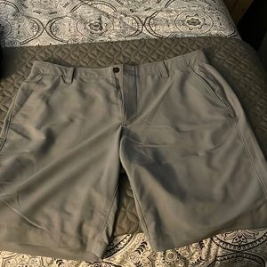 Under armor men’s grey shorts